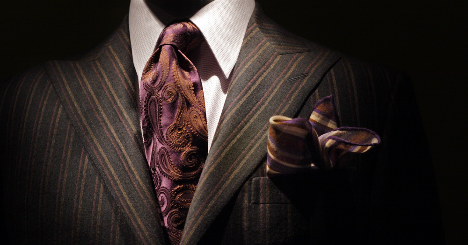 How To Fold A Suit Jacket For Luggage The Right Way?